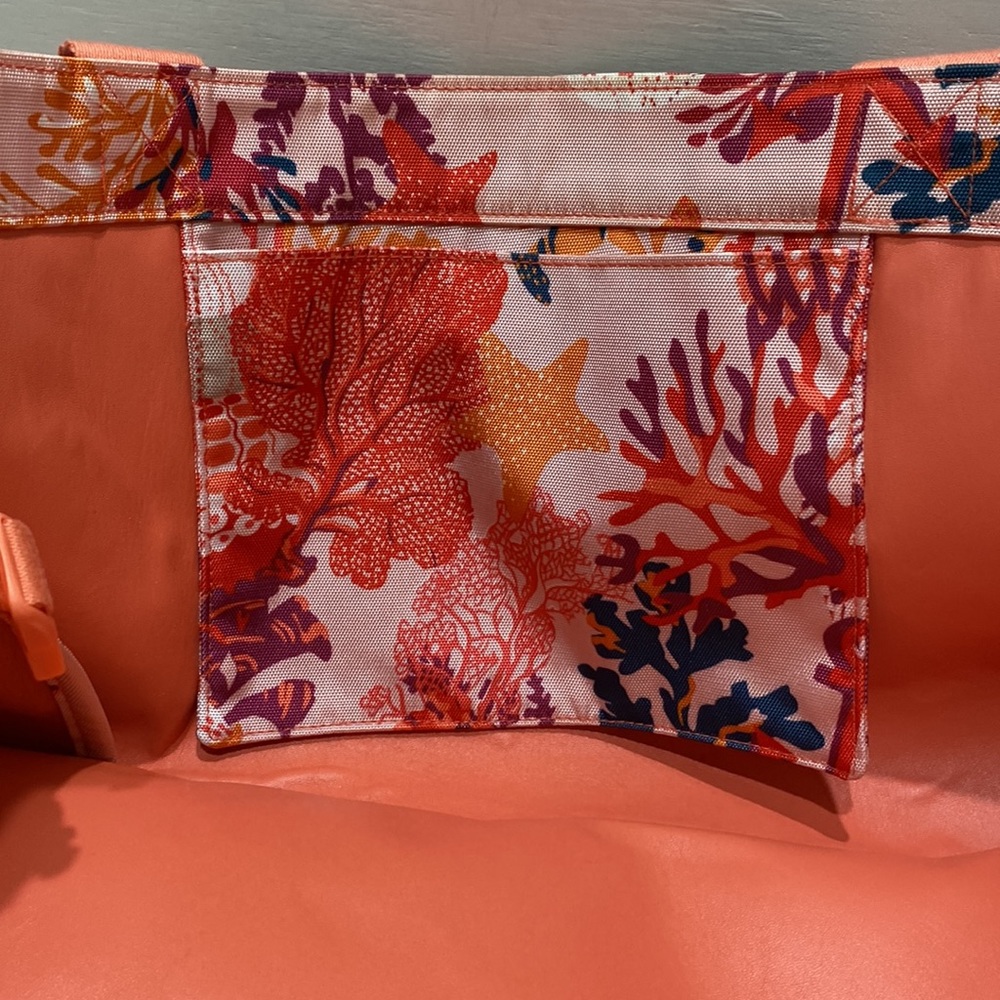 VERA BRADLEY Large Vinyl Peach Sea Print Beach Tote Bag - Picture 7 of 11